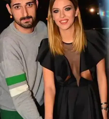 Hande Erçel with her boyfriend Mehmet Dincerler imgae