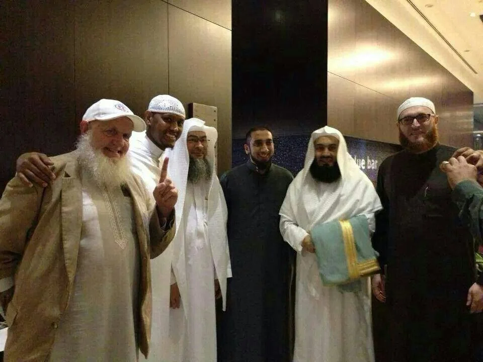 Nouman Ali Khan with Mufti Menk and others